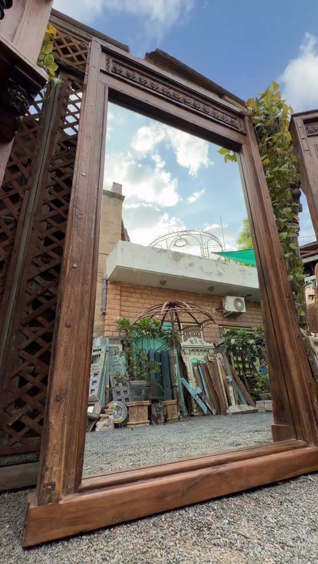 Post 7 by Collectible Vintage on Instagram (video)