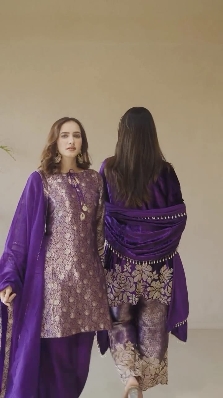 Post 9 by Look's Boutique on Instagram (video)