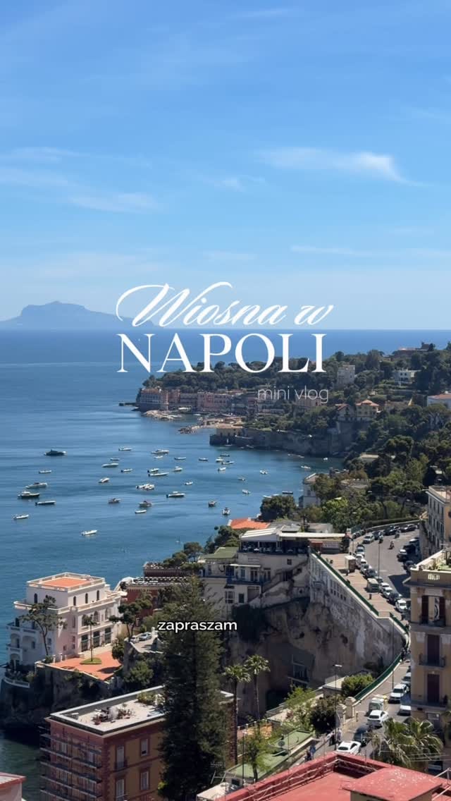 Post 10 by Aleksandra • Italia • Napoli on Instagram (video)