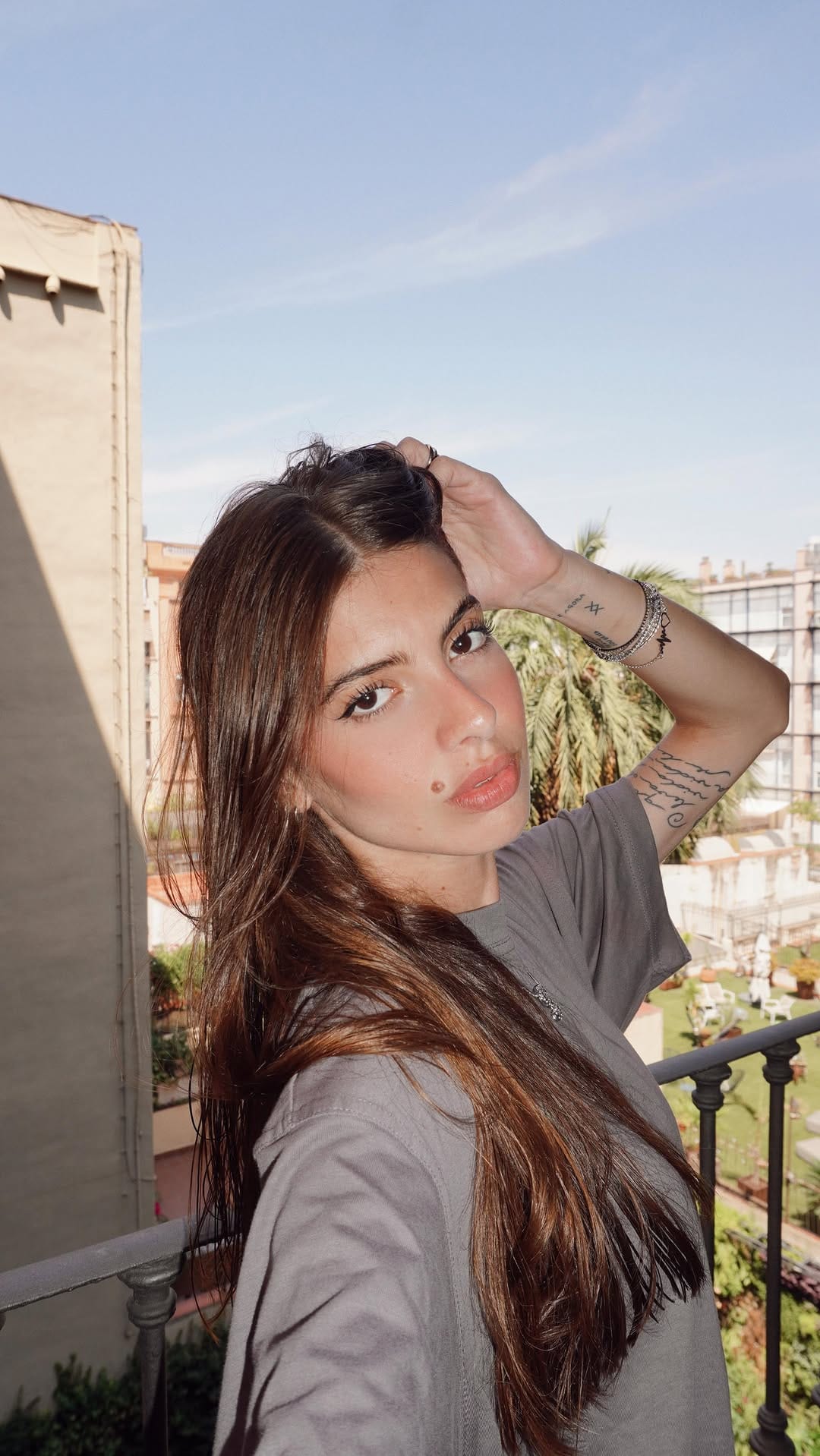 Post 8 by Lua on Instagram (video)