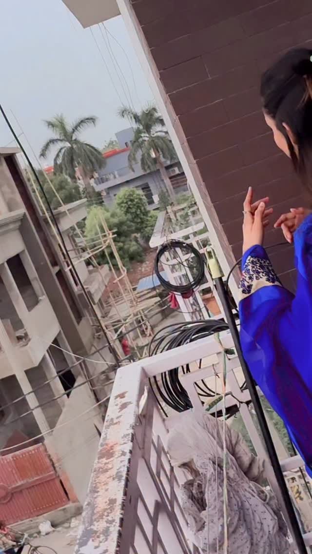 Post 4 by amisha rai on Instagram (video)