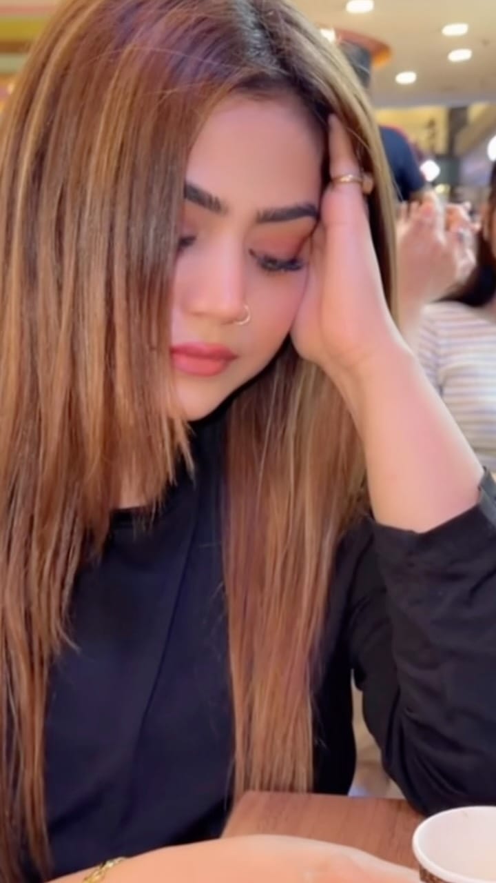 Post 1 by Huma Khan on Instagram (video)