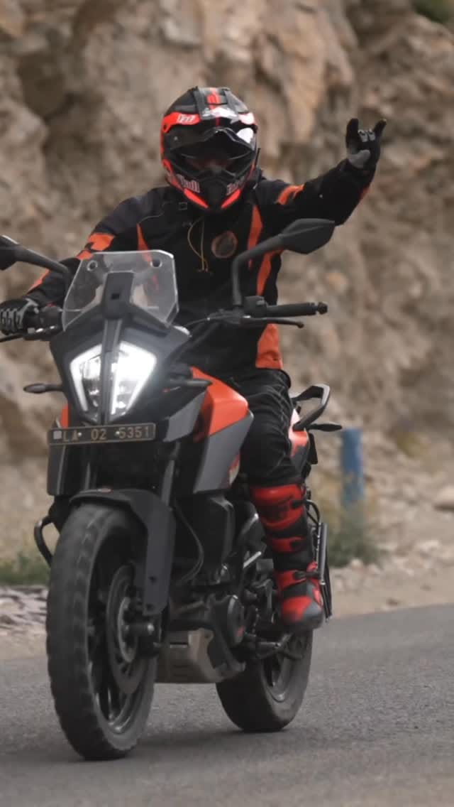 Post 1 by Indiabiketrip Golden Eagle on Instagram (video)