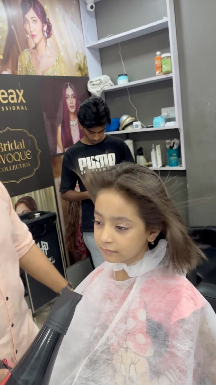 Post 6 by Hair hub salon | Top Unisex Salon Byculla,mumbai on Instagram (video)