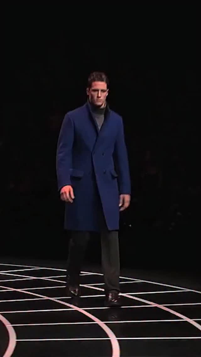 Post 8 by ELIA COMETTI on Instagram (video)