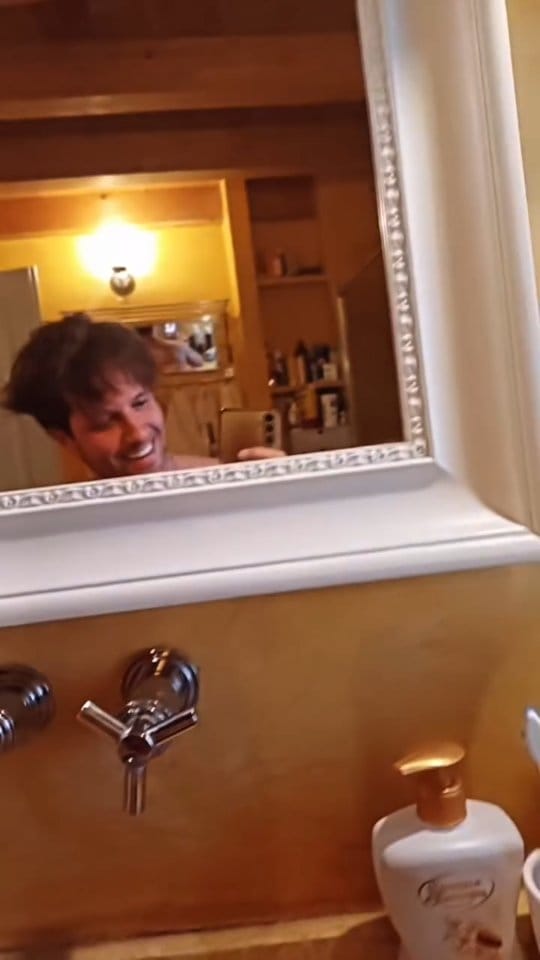 Post 3 by ELIA COMETTI on Instagram (video)