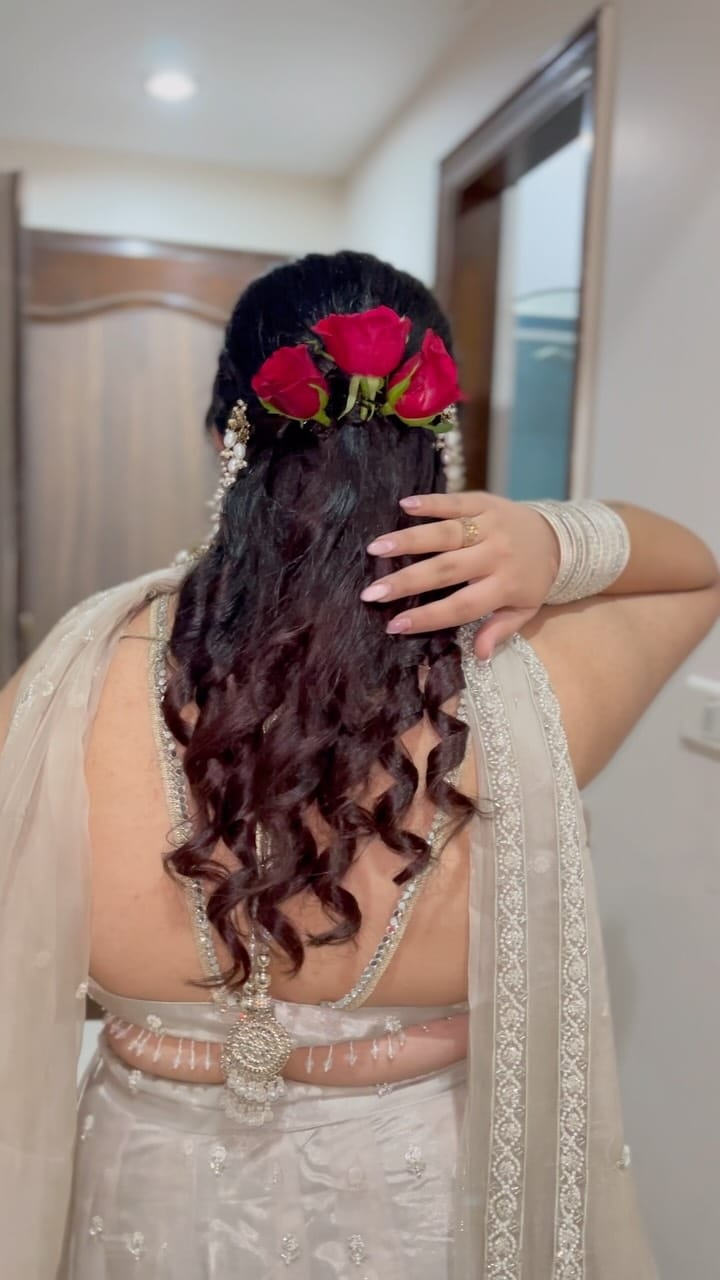 Post 5 by MUSKAN ARORA | AMRITSAR BRIDAL MAKEUP ARTIST 🫶🏻 on Instagram (video)