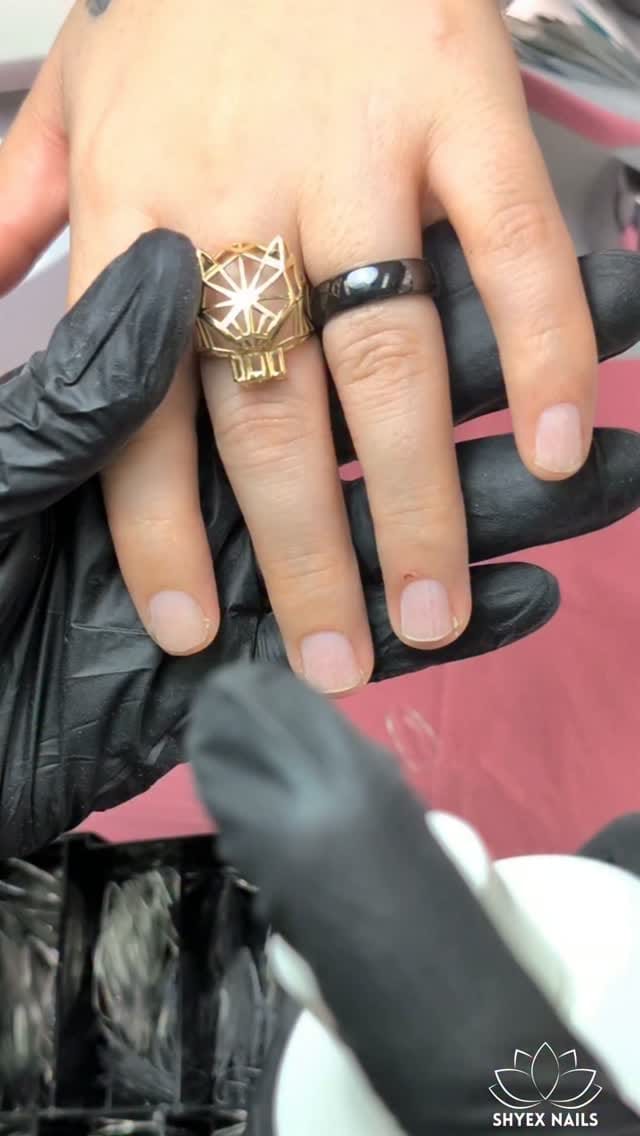 Post 2 by Shyex Nails on Instagram (video)