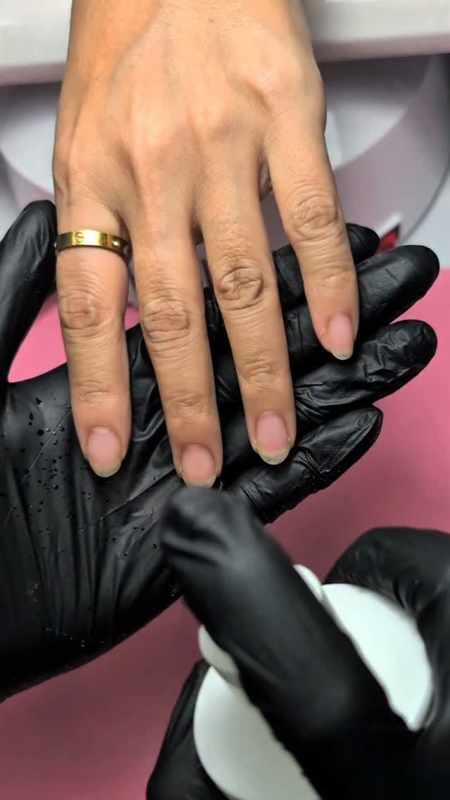 Post 3 by Shyex Nails on Instagram (video)