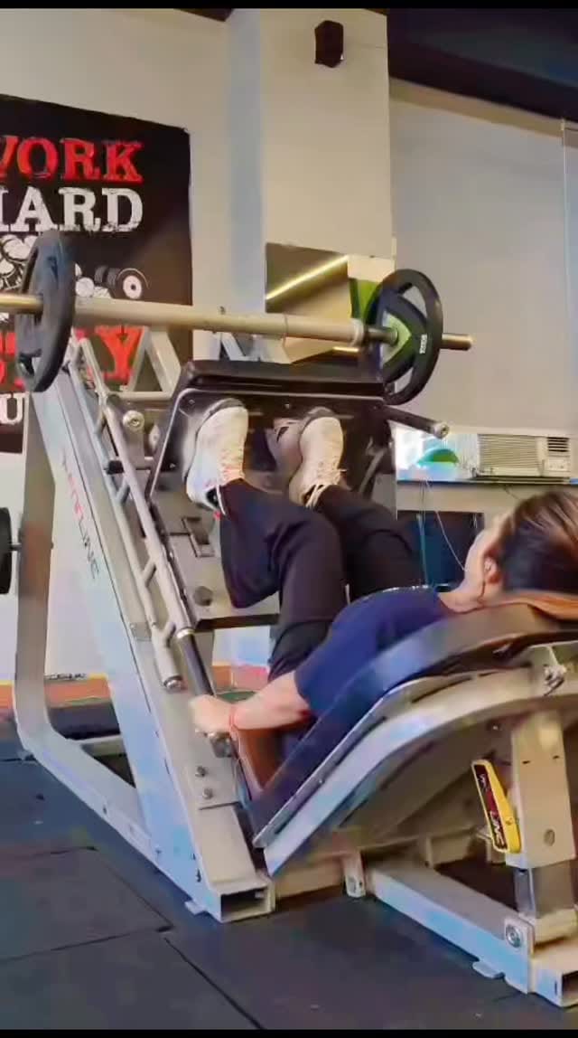 Post 2 by Ankita Bhandari🧿 on Instagram (video)