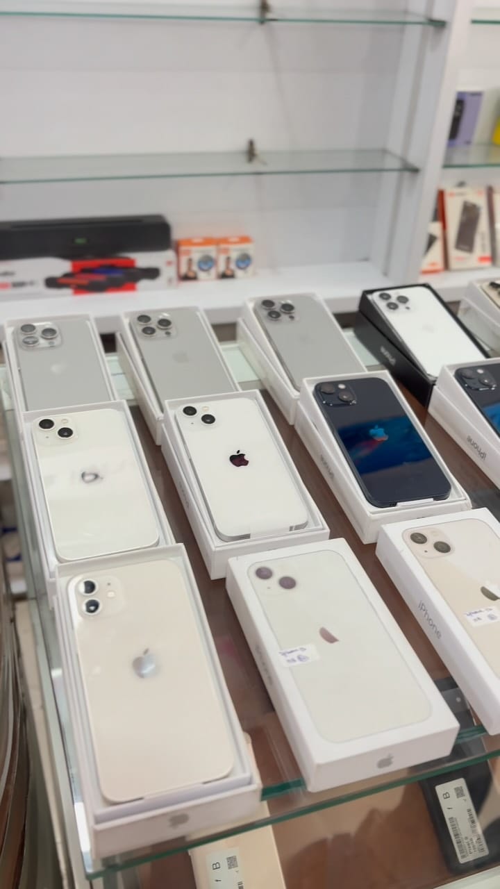 Post 3 by i world mobiles on Instagram (video)