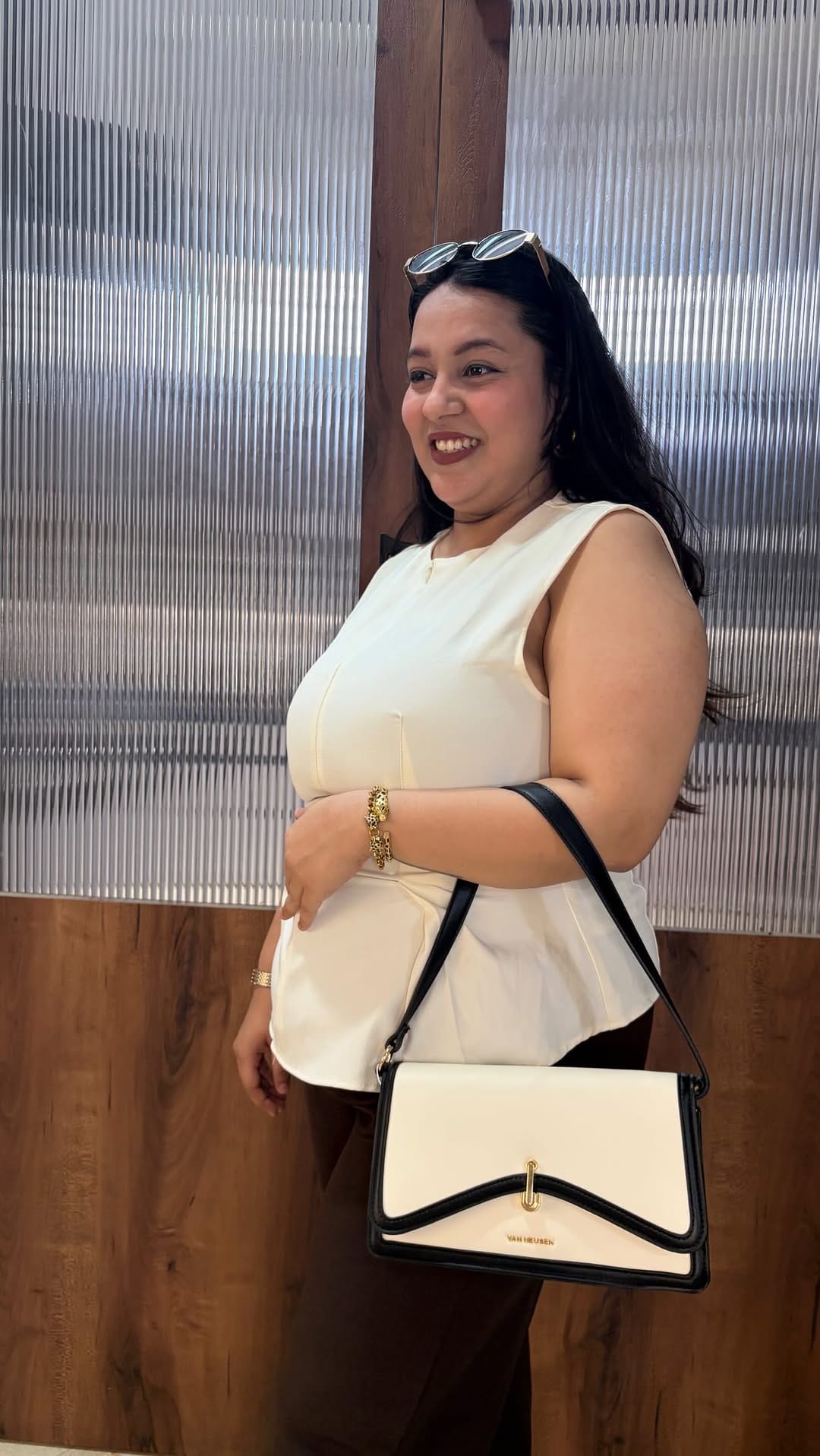Post 2 by Ashi Anant Gupta on Instagram (video)