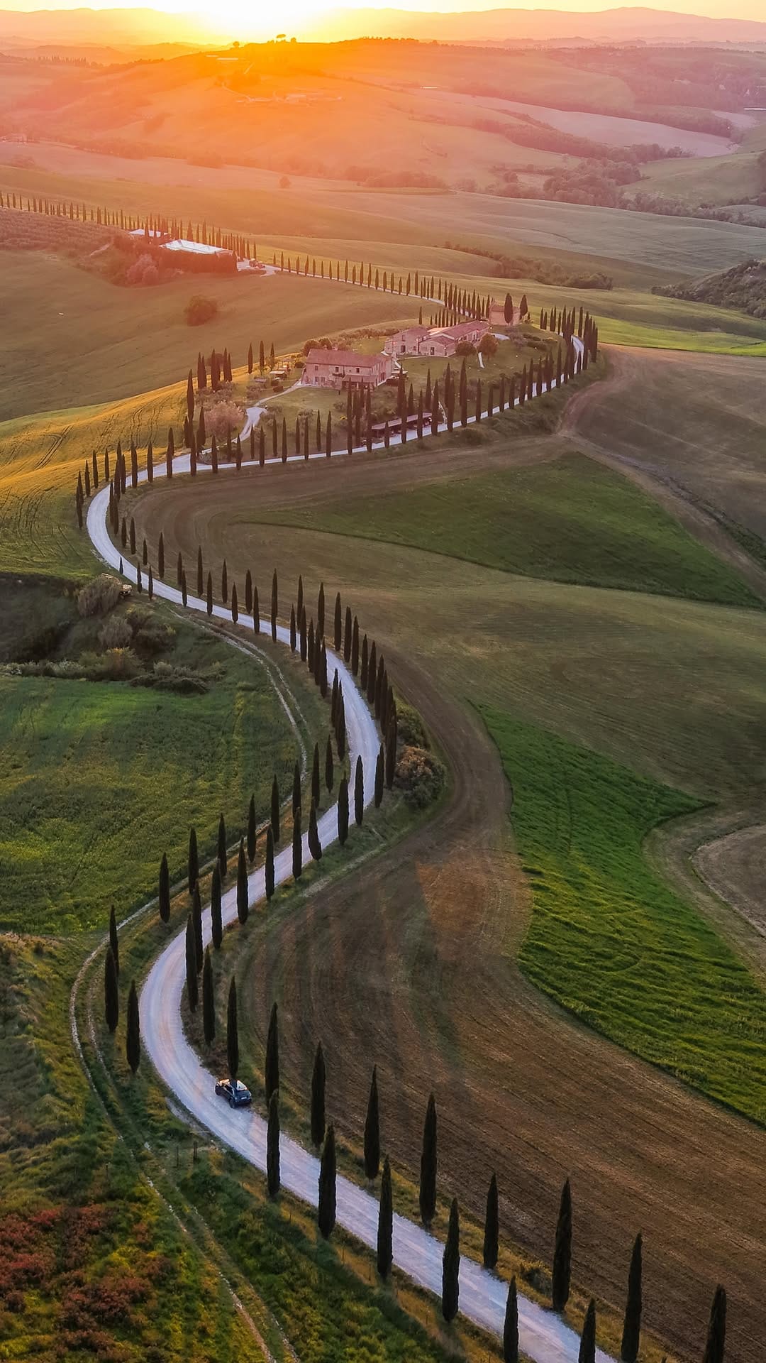 Post 9 by Giuseppe Re | Cinematic Drone & Travel on Instagram (video)