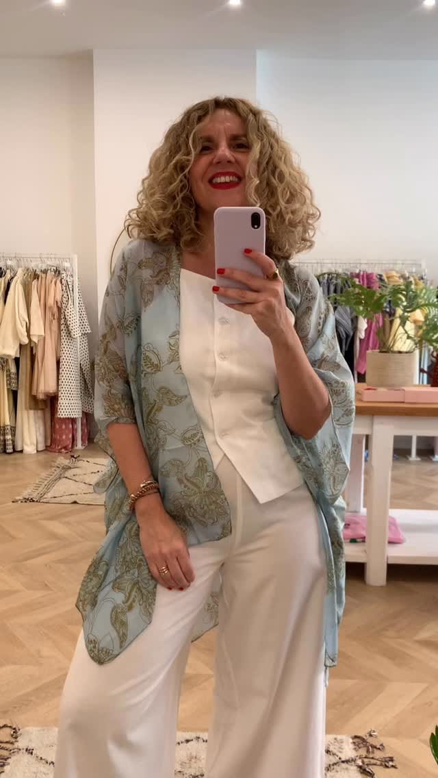 Post 8 by charlotte on Instagram (video)
