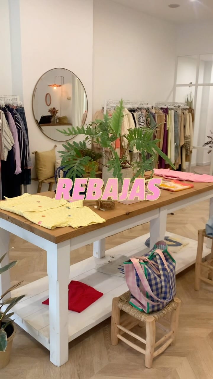 Post 3 by charlotte on Instagram (video)