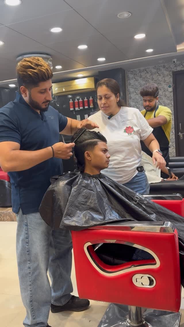 Post 9 by Mohit_hair_expert on Instagram (video)