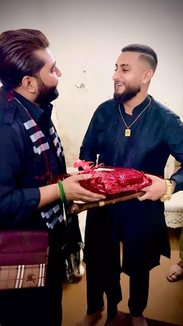 Post 10 by HASIM ALI on Instagram (video)
