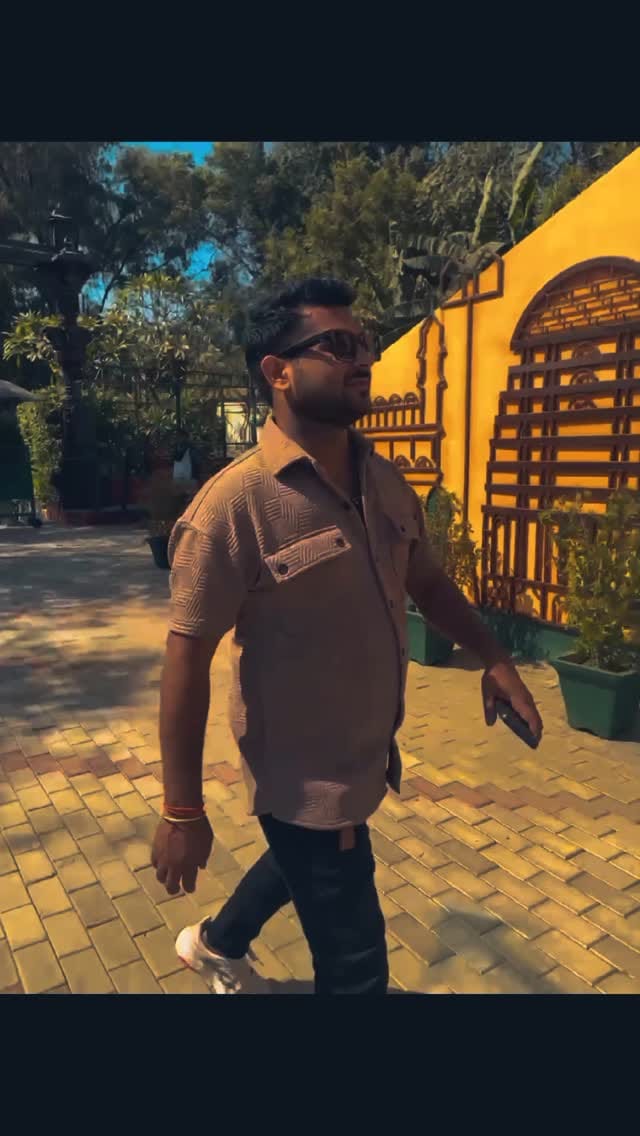 Post 3 by Ansh 👑 on Instagram (video)