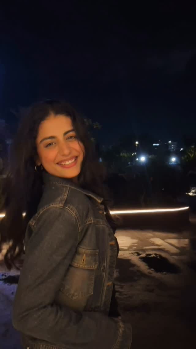 Post 5 by Deepali Naruka on Instagram (video)