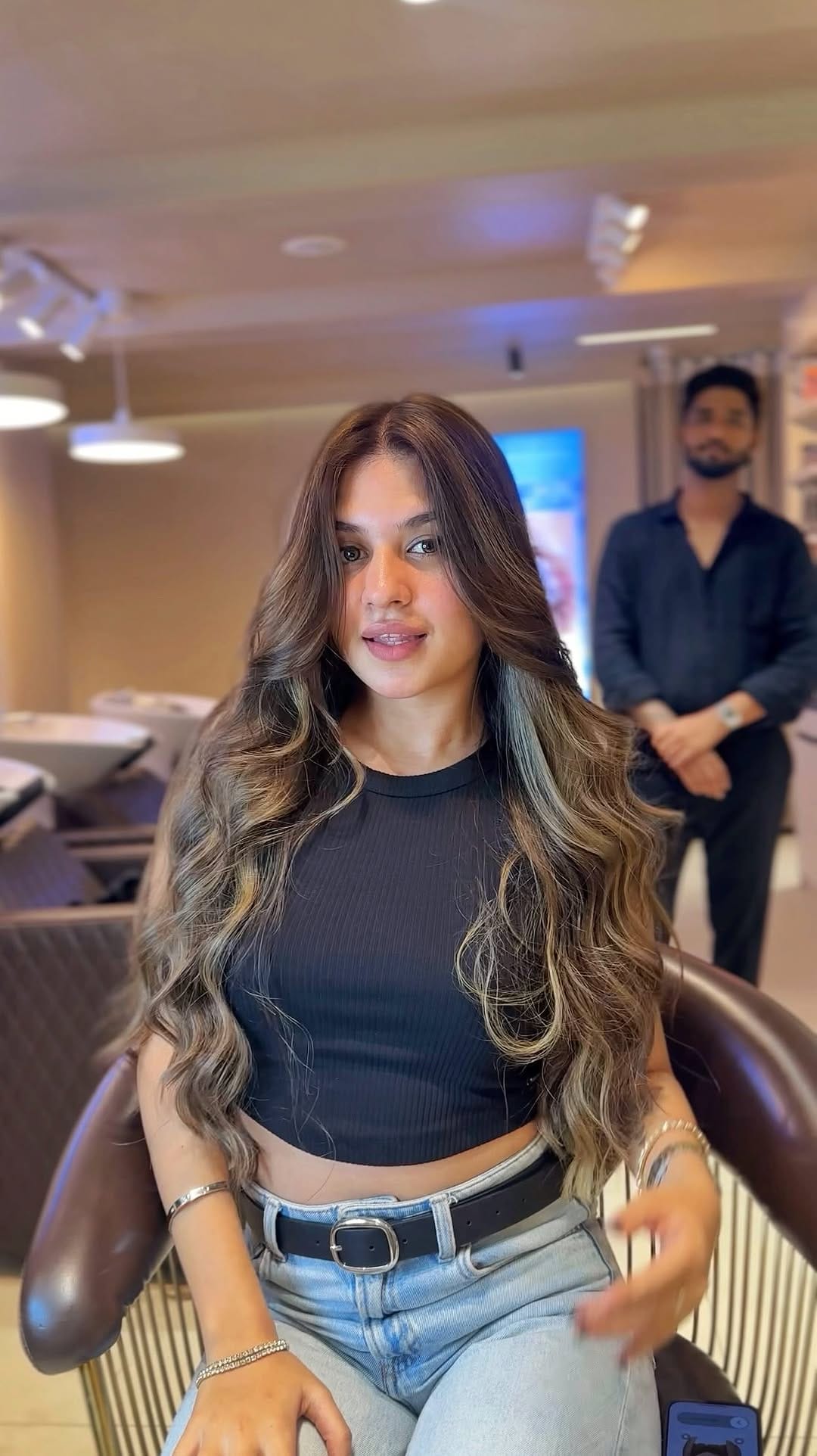 Post 10 by Apple Unisex Salon on Instagram (video)