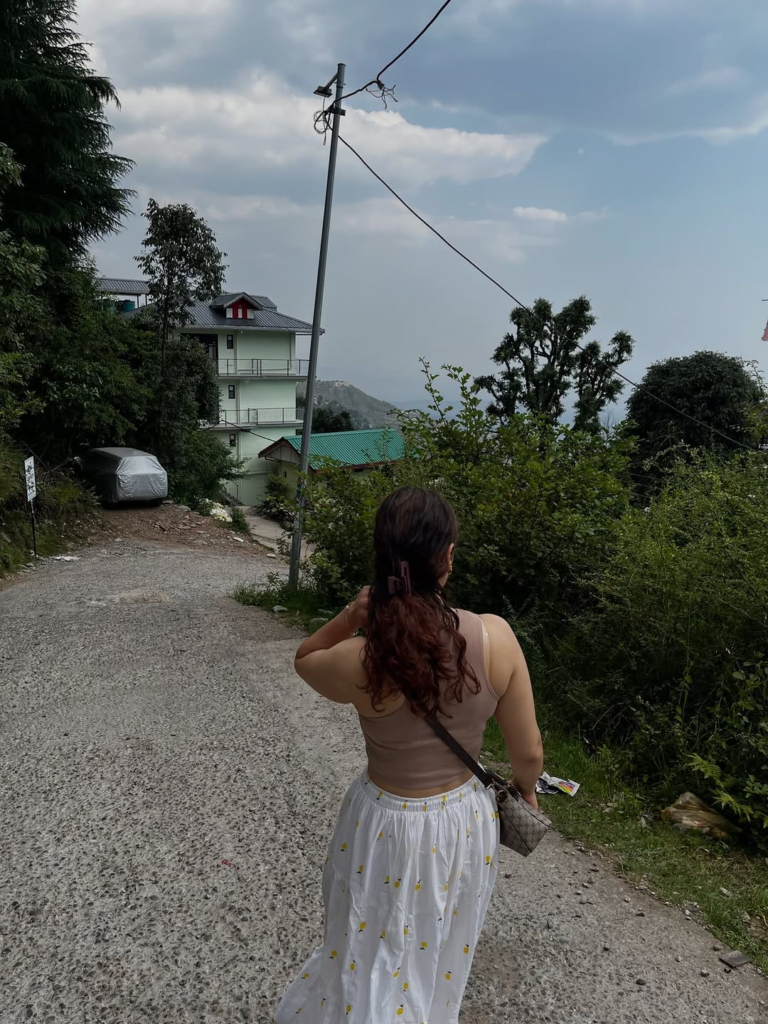 Post 5 by Yashika verma💸 on Instagram (carousel)