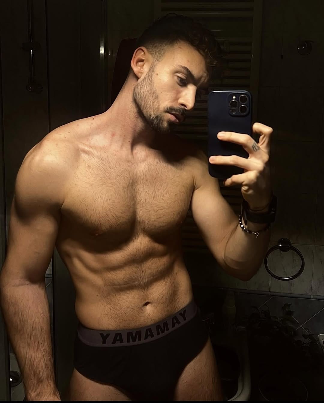Post 8 by Denis🐼 on Instagram (image)