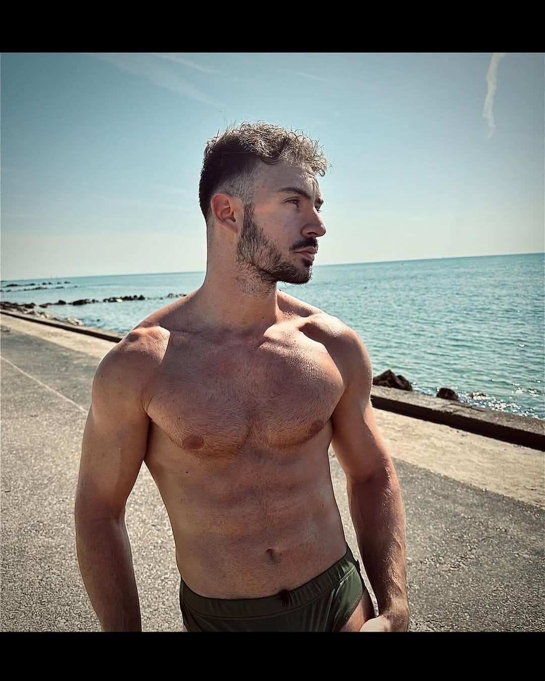 Post 7 by Denis🐼 on Instagram (image)