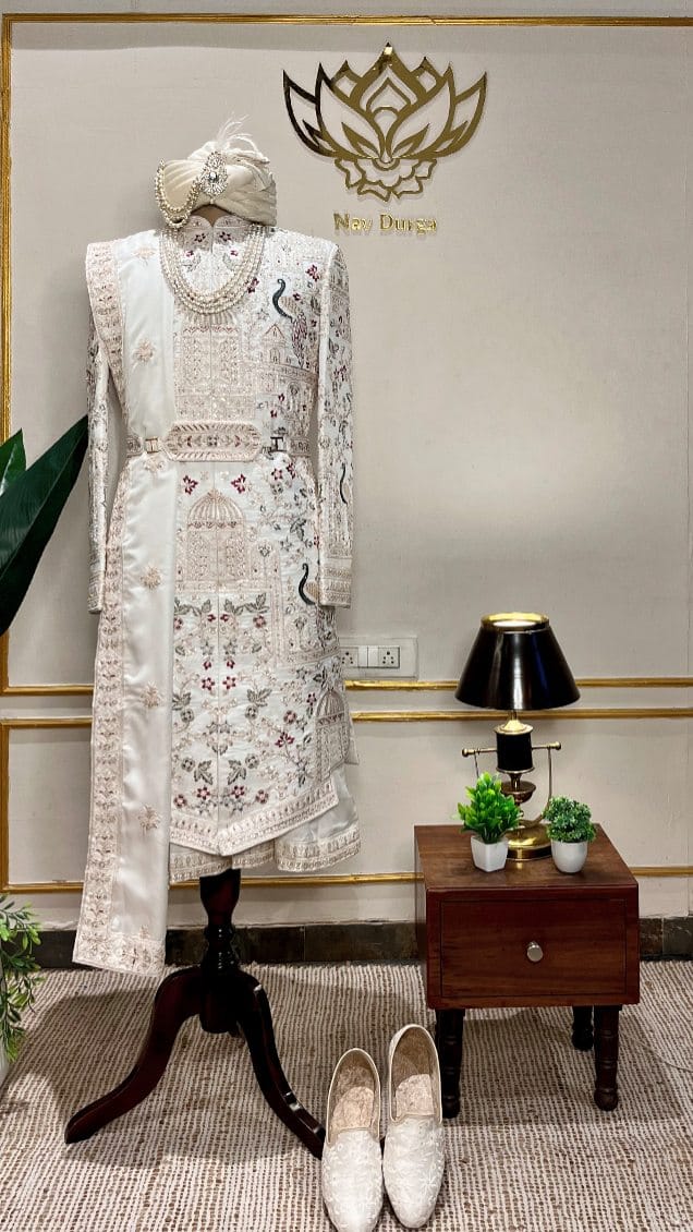 Post 4 by NAV DURGA | Bridal & Ethnicwear on Instagram (video)