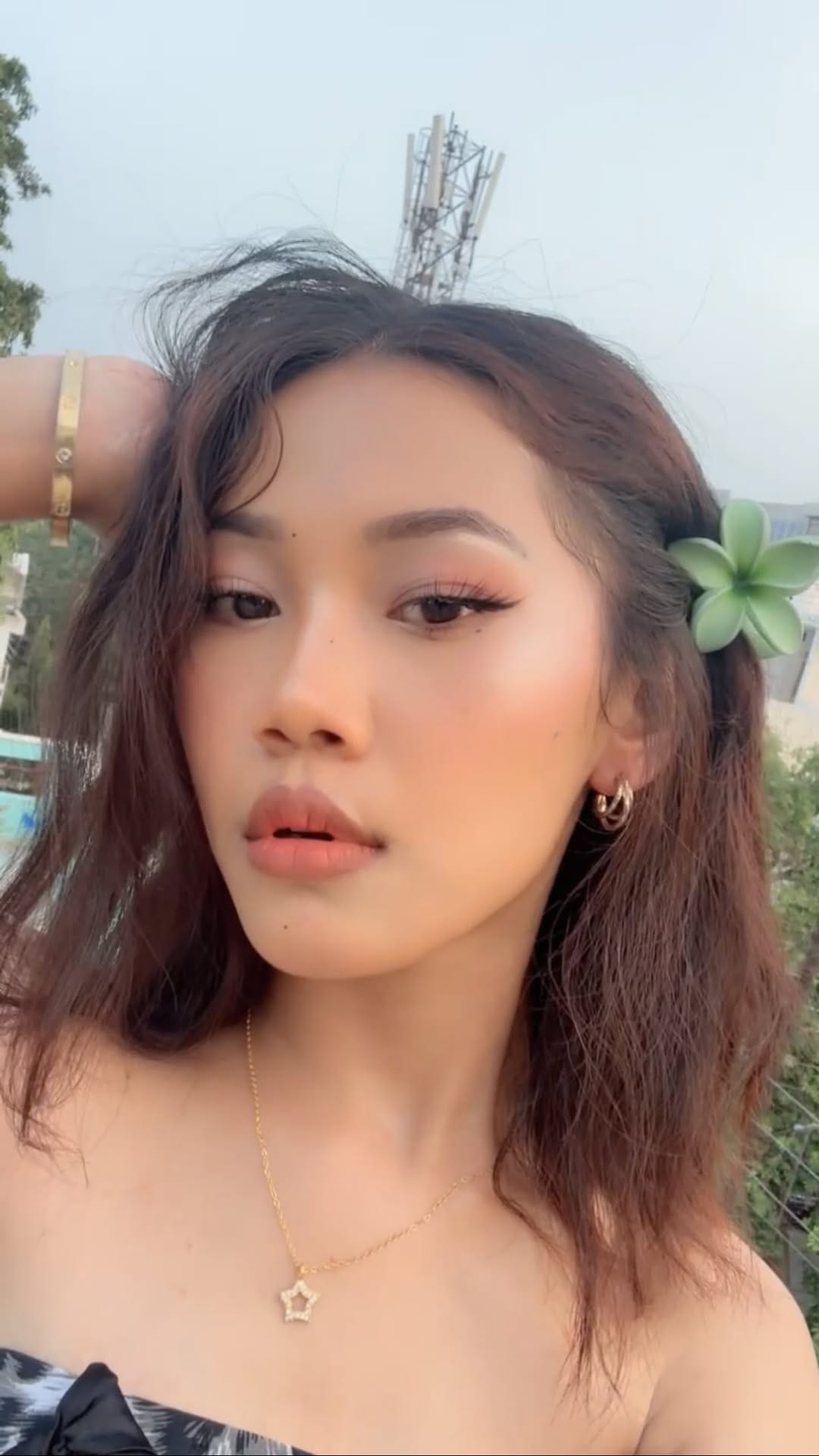 Post 1 by E N R I K A    R O N G H A N G on Instagram (video)
