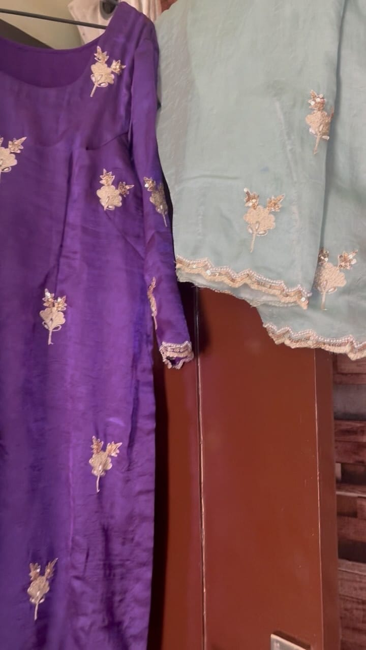 Post 5 by SuitSaat on Instagram (video)