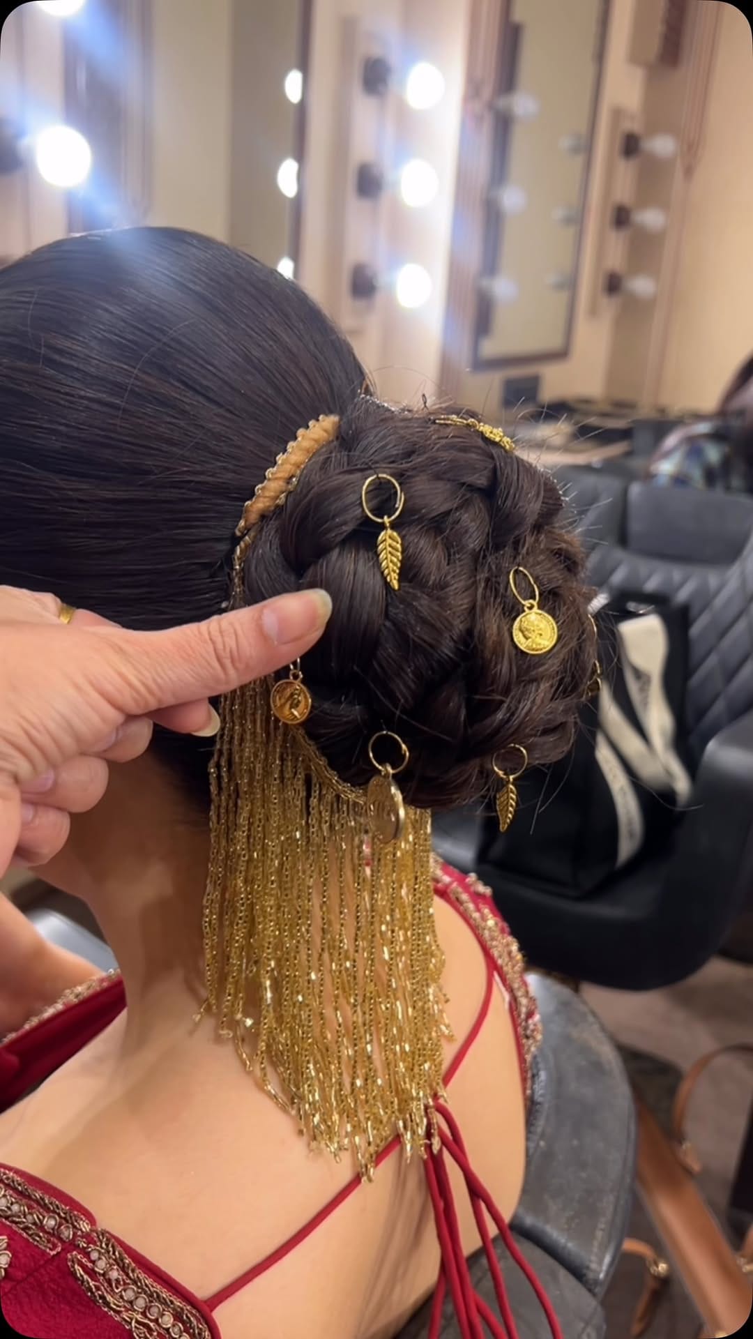Post 3 by Nehazz Makeup, Salon & Academy on Instagram (video)