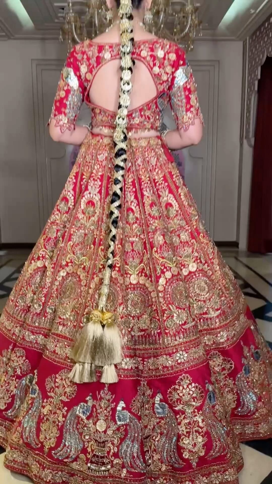 Post 10 by Nehazz Makeup, Salon & Academy on Instagram (video)