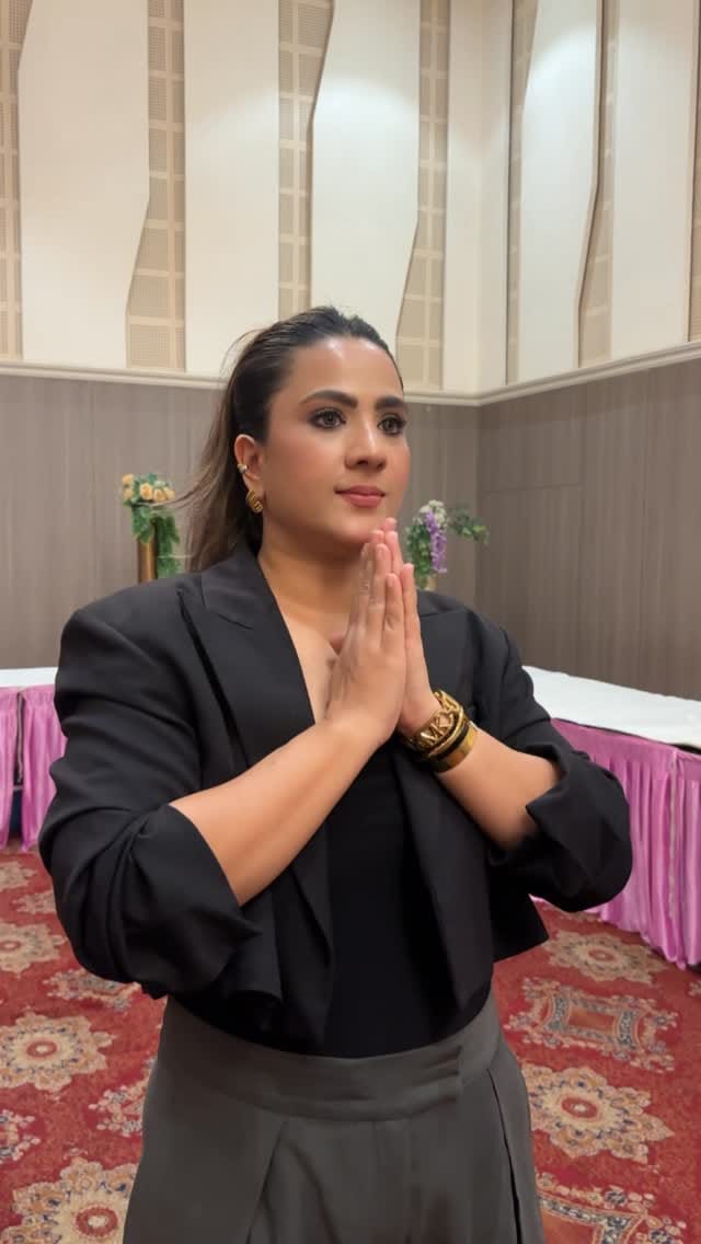 Post 7 by Preeti Jhunjhunwala | Image Coach & Personal Stylist on Instagram (video)