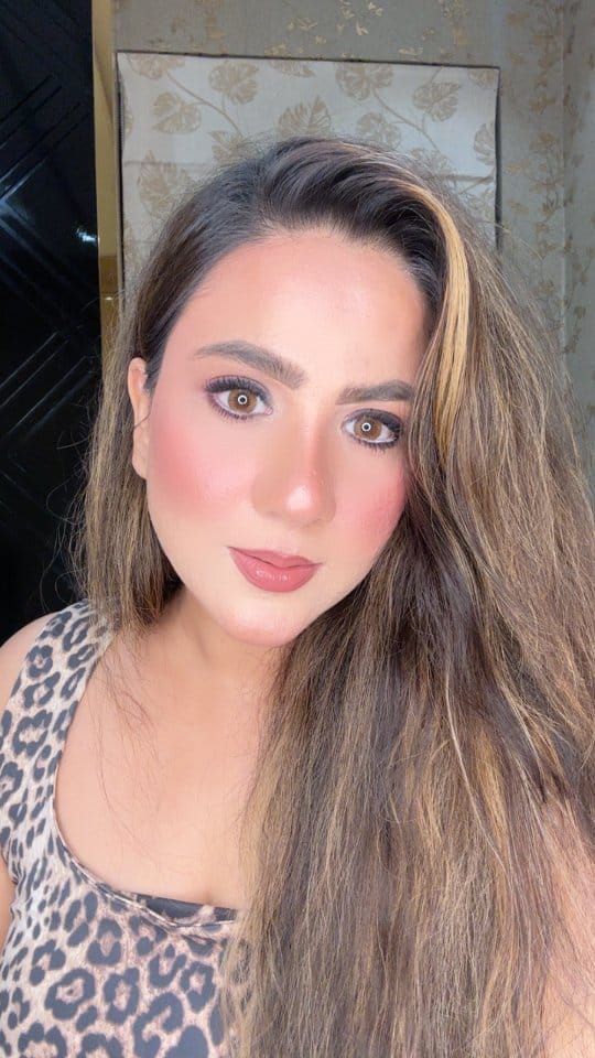 Post 1 by Preeti Jhunjhunwala | Image Coach & Personal Stylist on Instagram (video)