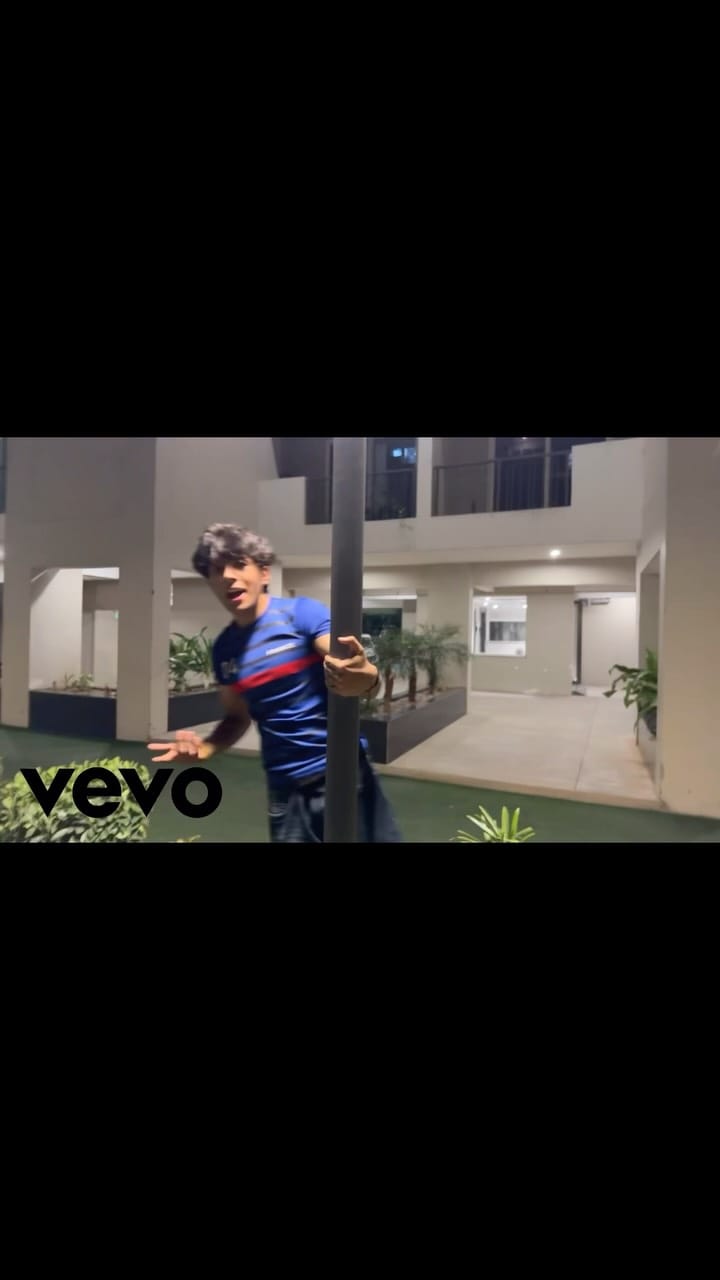 Post 4 by Rachit Madaan on Instagram (video)