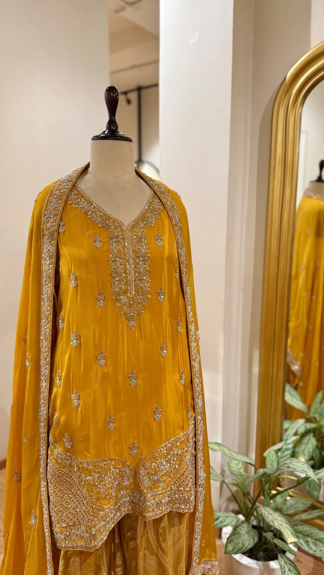 Post 4 by Jamun - Designers Collective on Instagram (video)