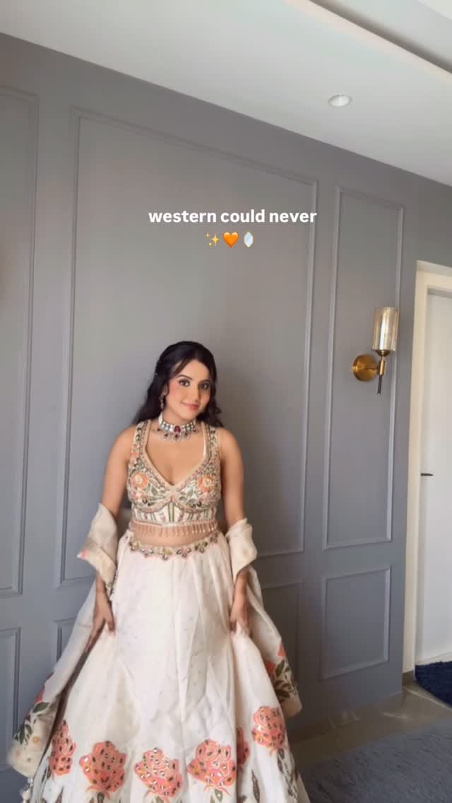 Post 8 by Patel Sarees Pvt. Ltd. on Instagram (video)