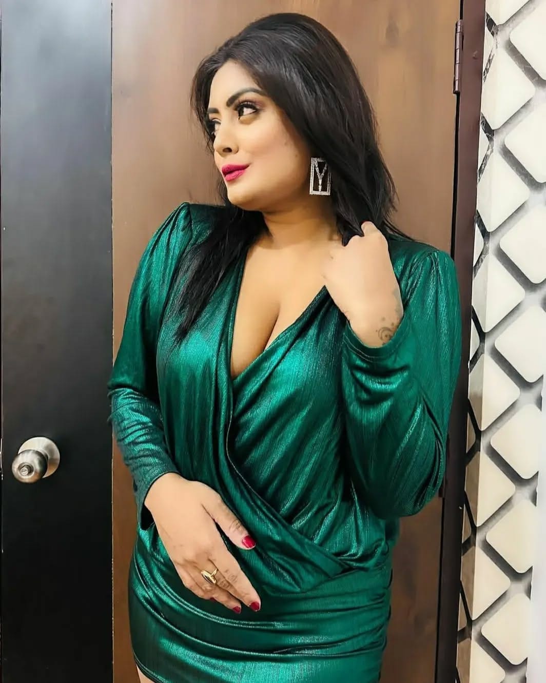 Post 1 by Taani sharma official on Instagram (carousel)