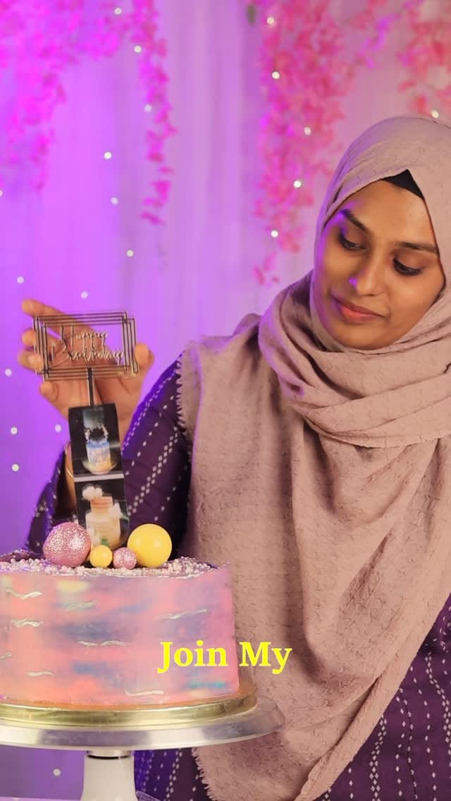 Post 8 by Cake Box on Instagram (video)