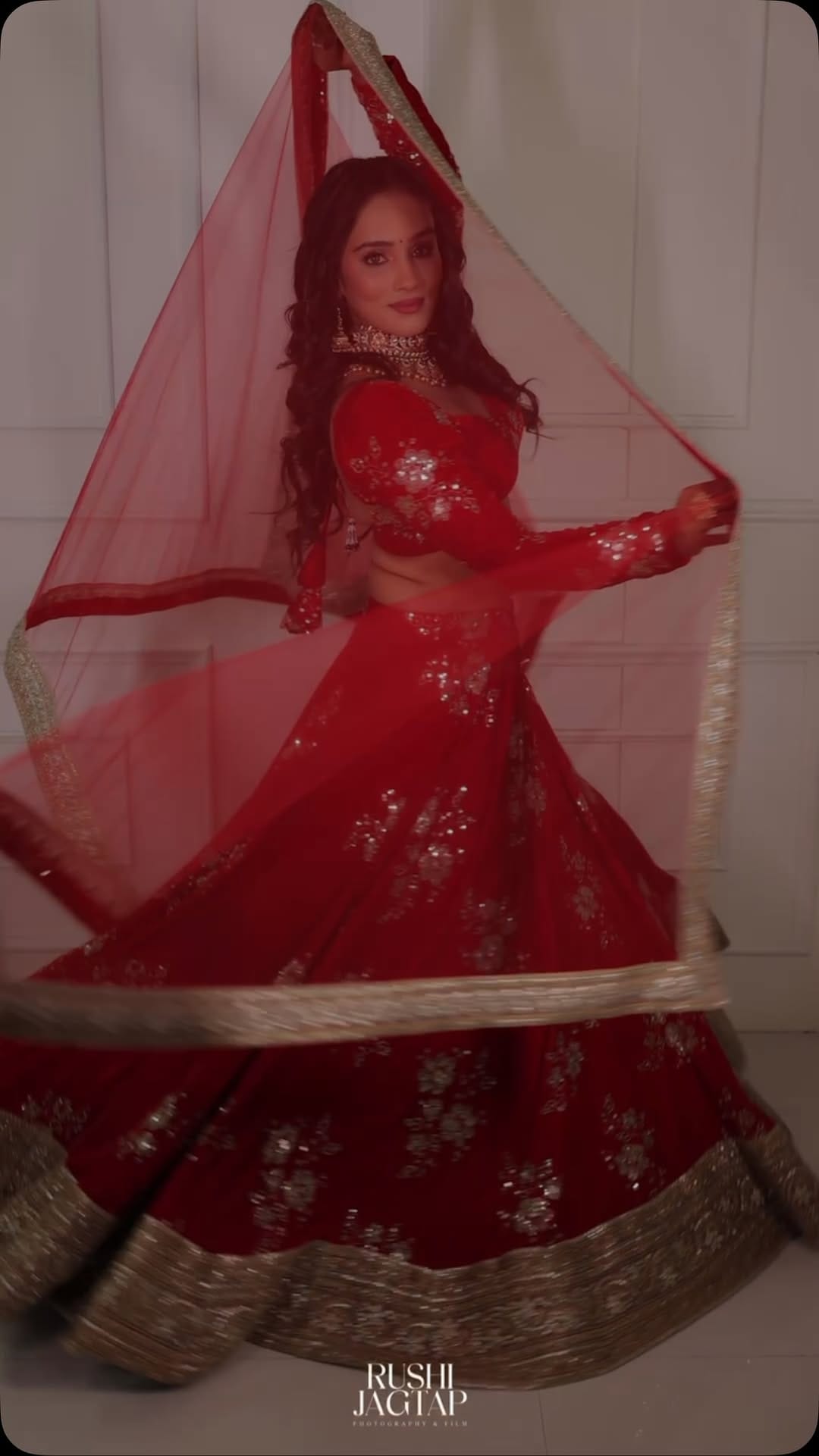 Post 7 by Simran Pandey on Instagram (video)