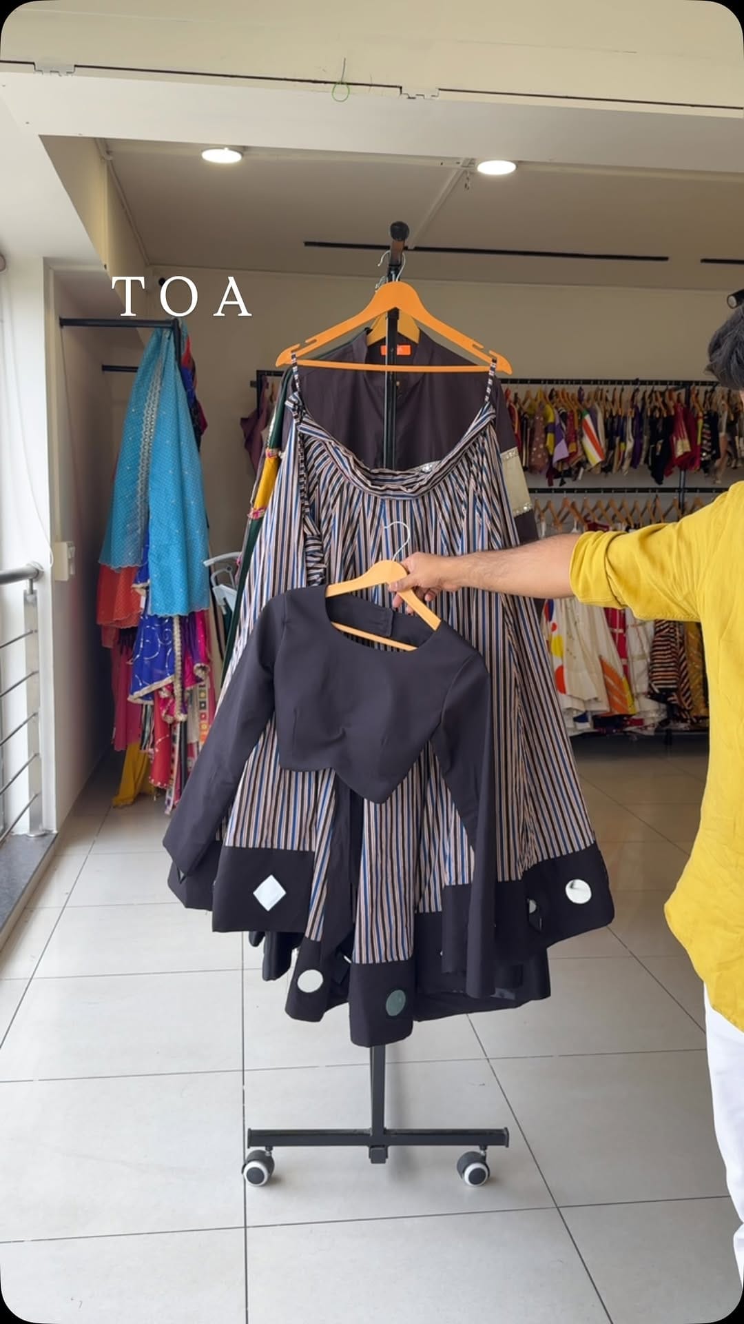 Post 4 by T O A - The Outfit Artisan on Instagram (video)
