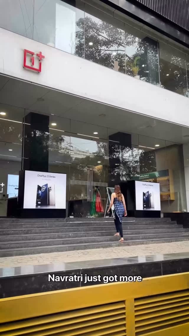 Post 3 by Jessica on Instagram (video)