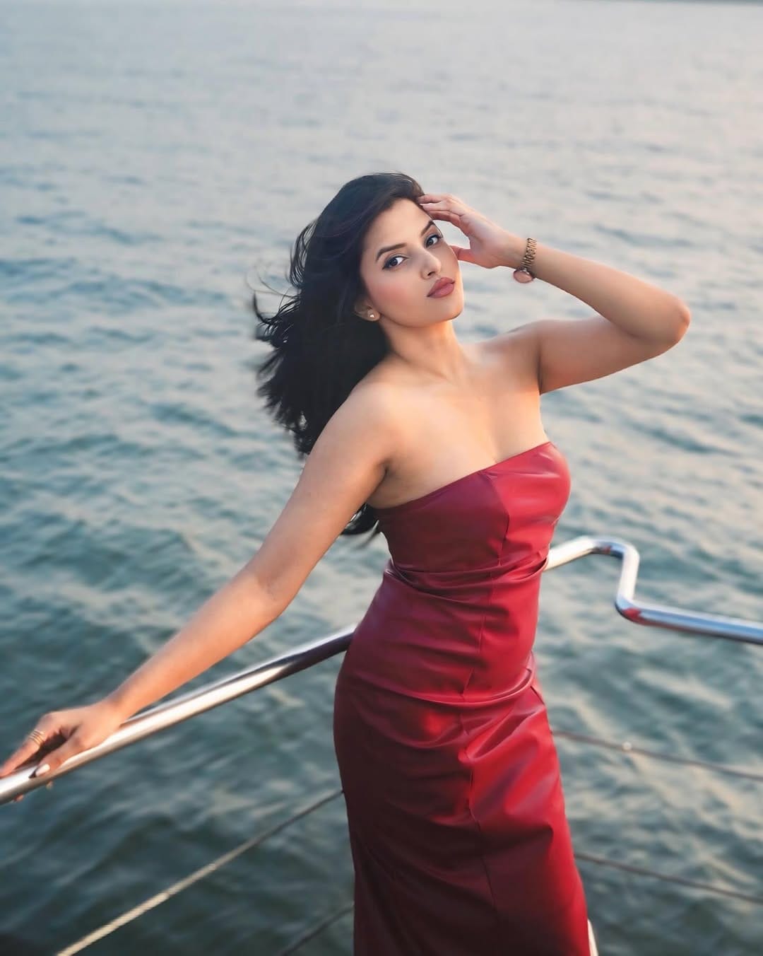 Post 4 by Sania 👑 on Instagram (carousel)