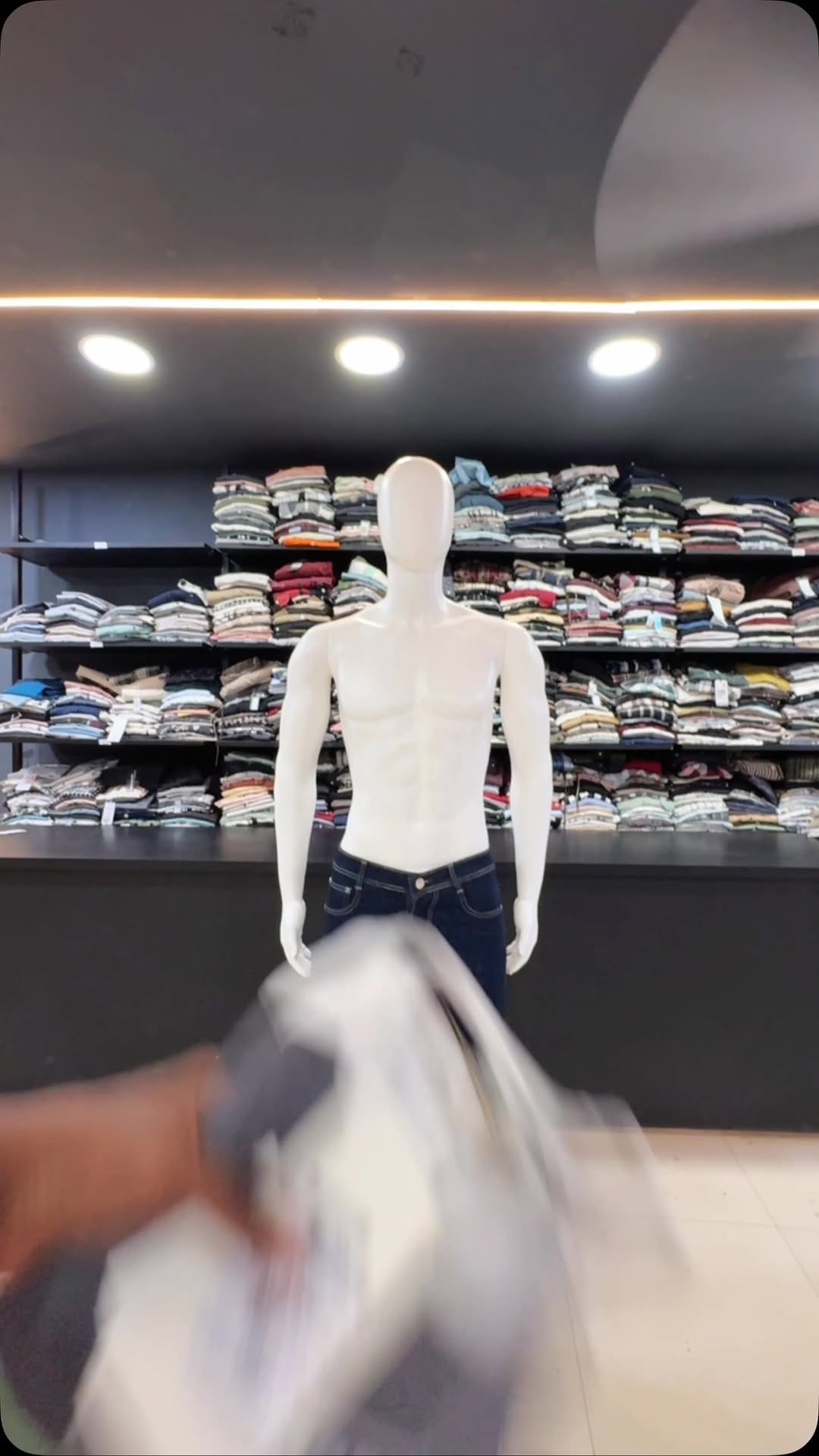 Post 7 by FASHION SHOP on Instagram (video)