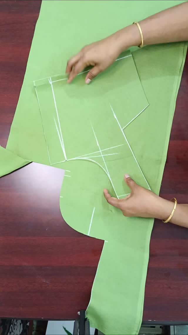 Post 8 by SARASUSAN on Instagram (video)