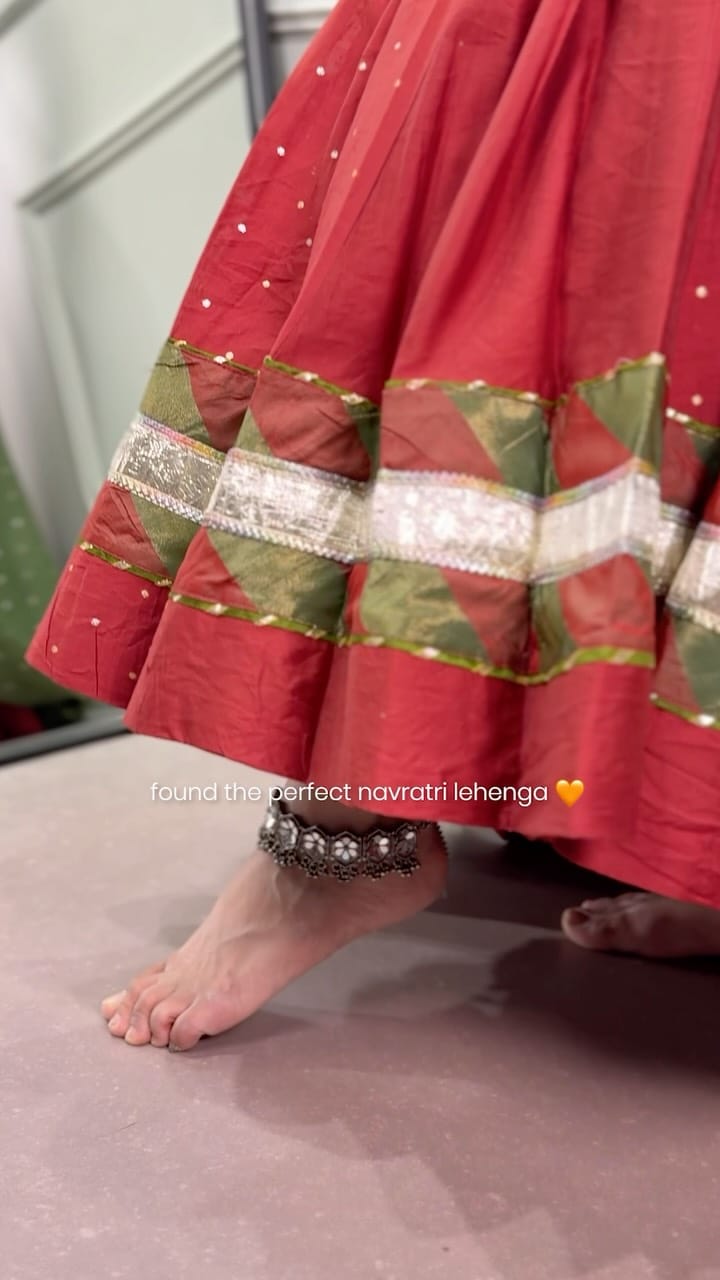Post 9 by Looknbook on Instagram (video)