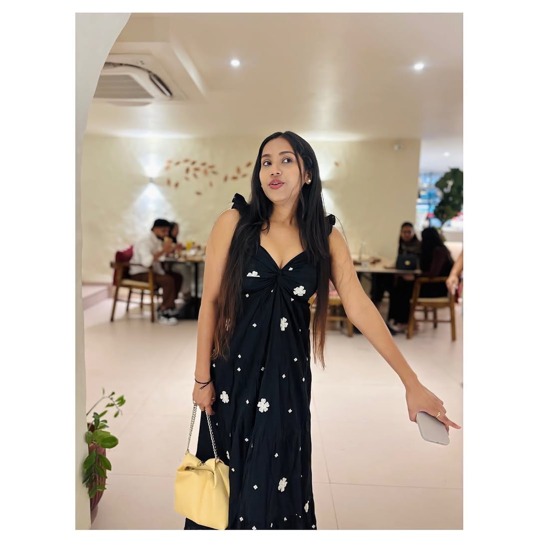 Post 10 by 🦋Payal on Instagram (carousel)
