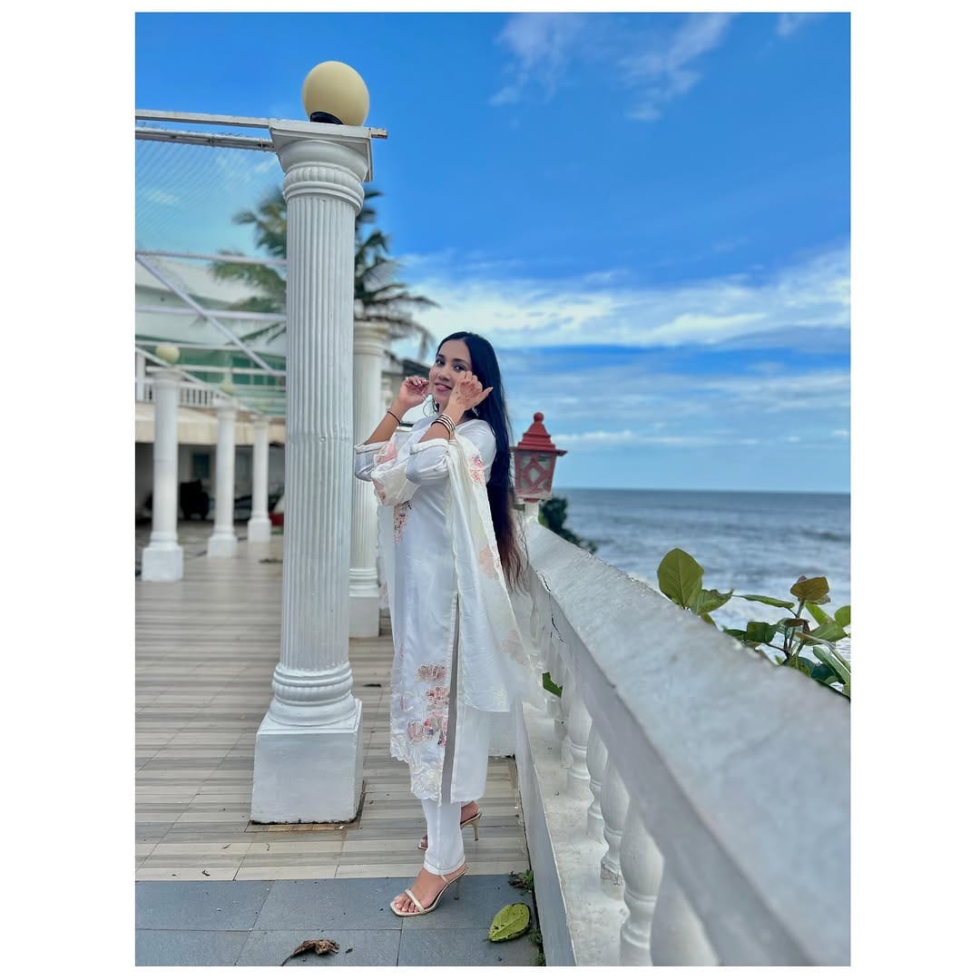 Post 2 by 🦋Payal on Instagram (carousel)