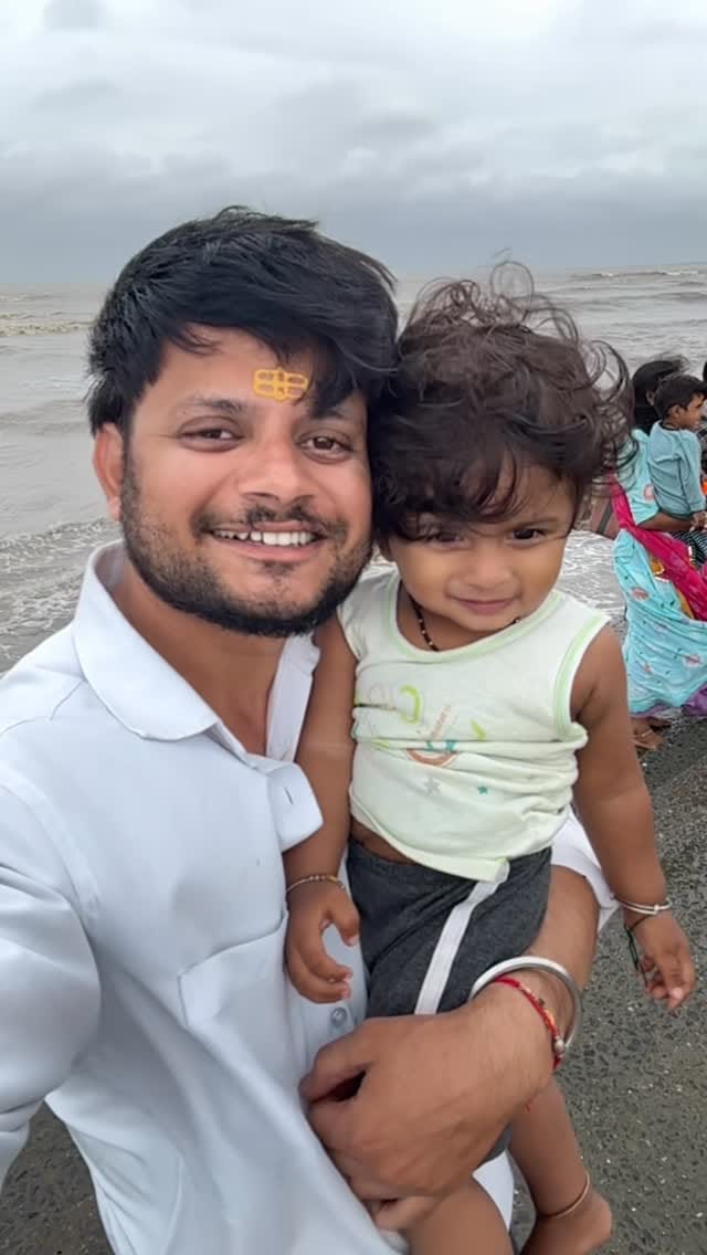 Post 7 by Manish Makwana on Instagram (video)