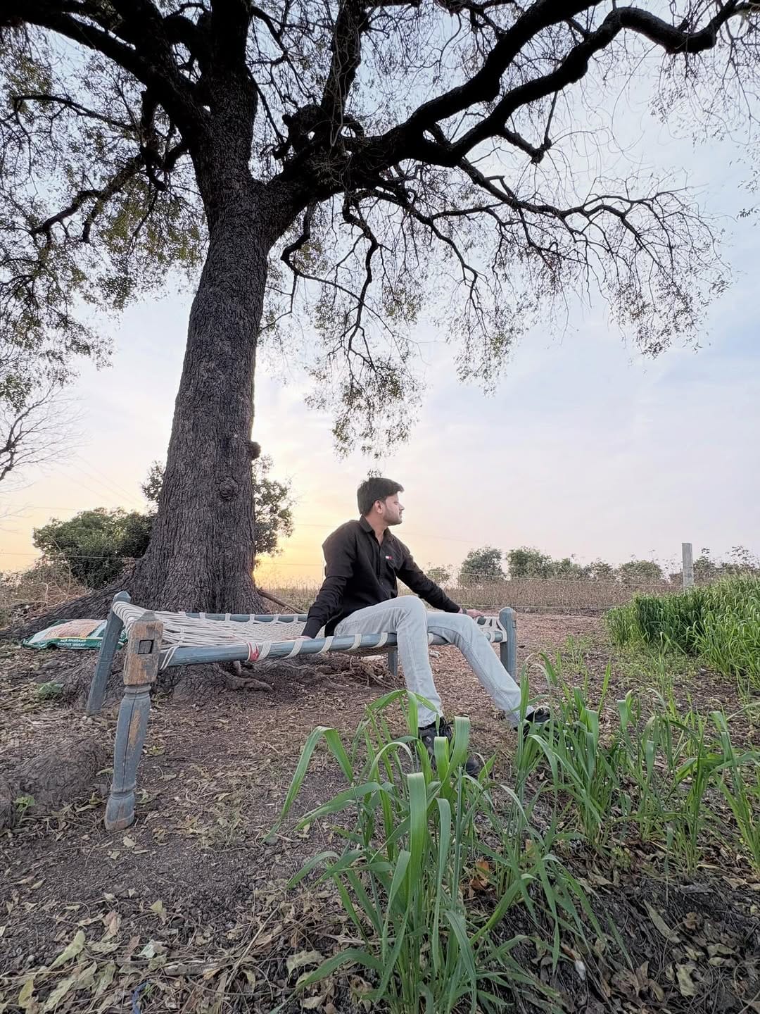 Post 4 by Manish Makwana on Instagram (carousel)